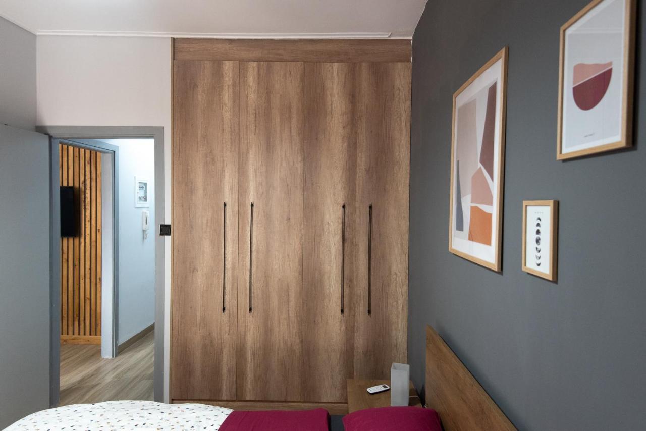 Blue Tourmaline Downtown Flat Apartment Каламата Екстериор снимка